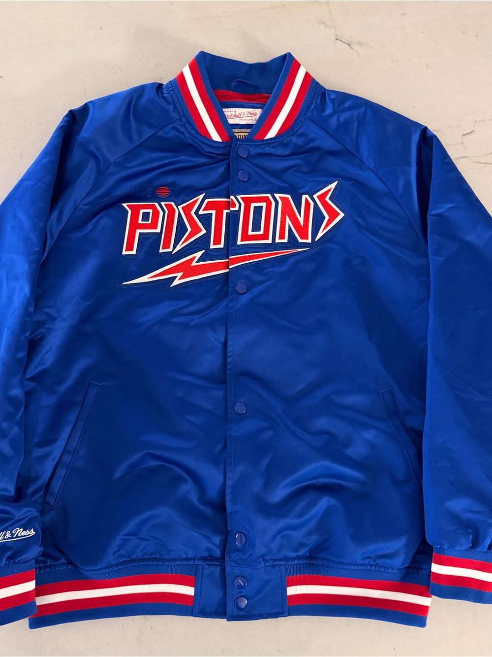 Mitchell & Ness Authentic Hardwood Classics PISTONS Satin Jacket L Blue
